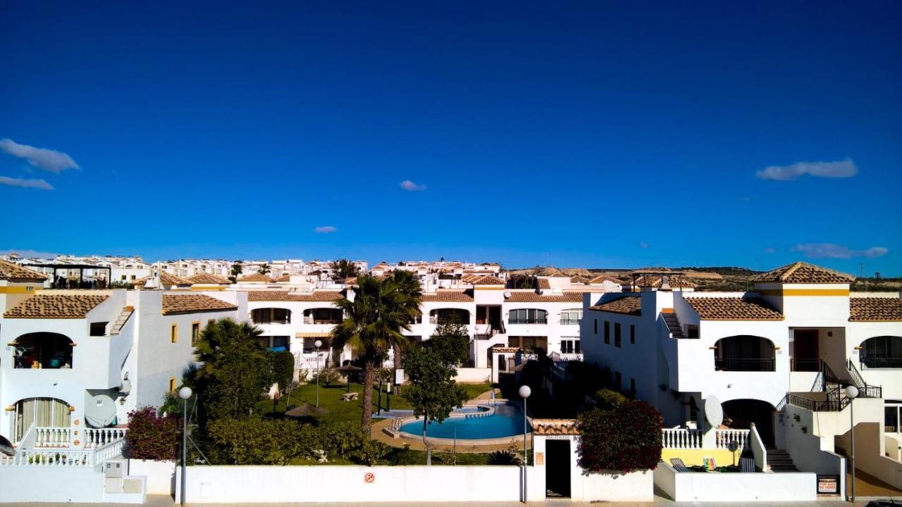 La Casita Blanca - Vistabella Golf Apartment โอริอุเอลา ภายนอก รูปภาพ